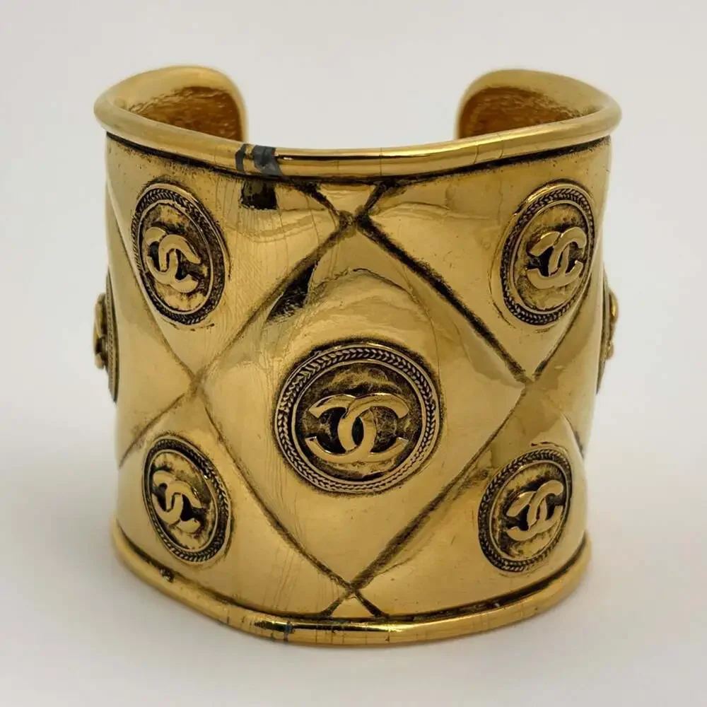 Chanel Cc Logo Bracelet Metal #247035C10B - Picture 2 of 9